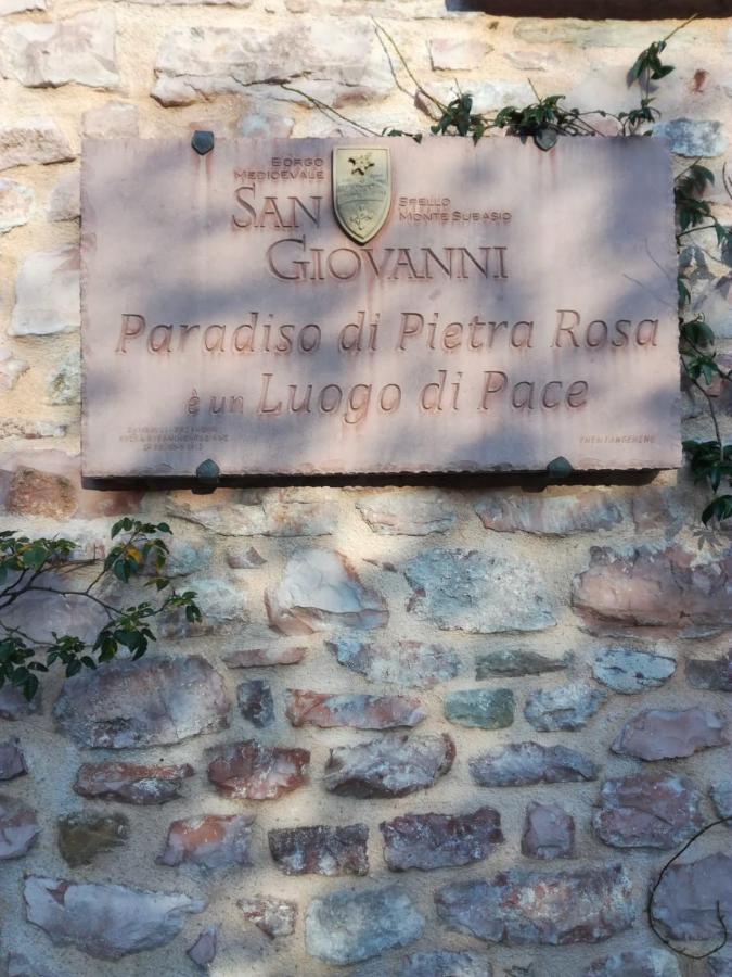 La Scuola Del Castello Localita San Giovanni Spello Kültér fotó